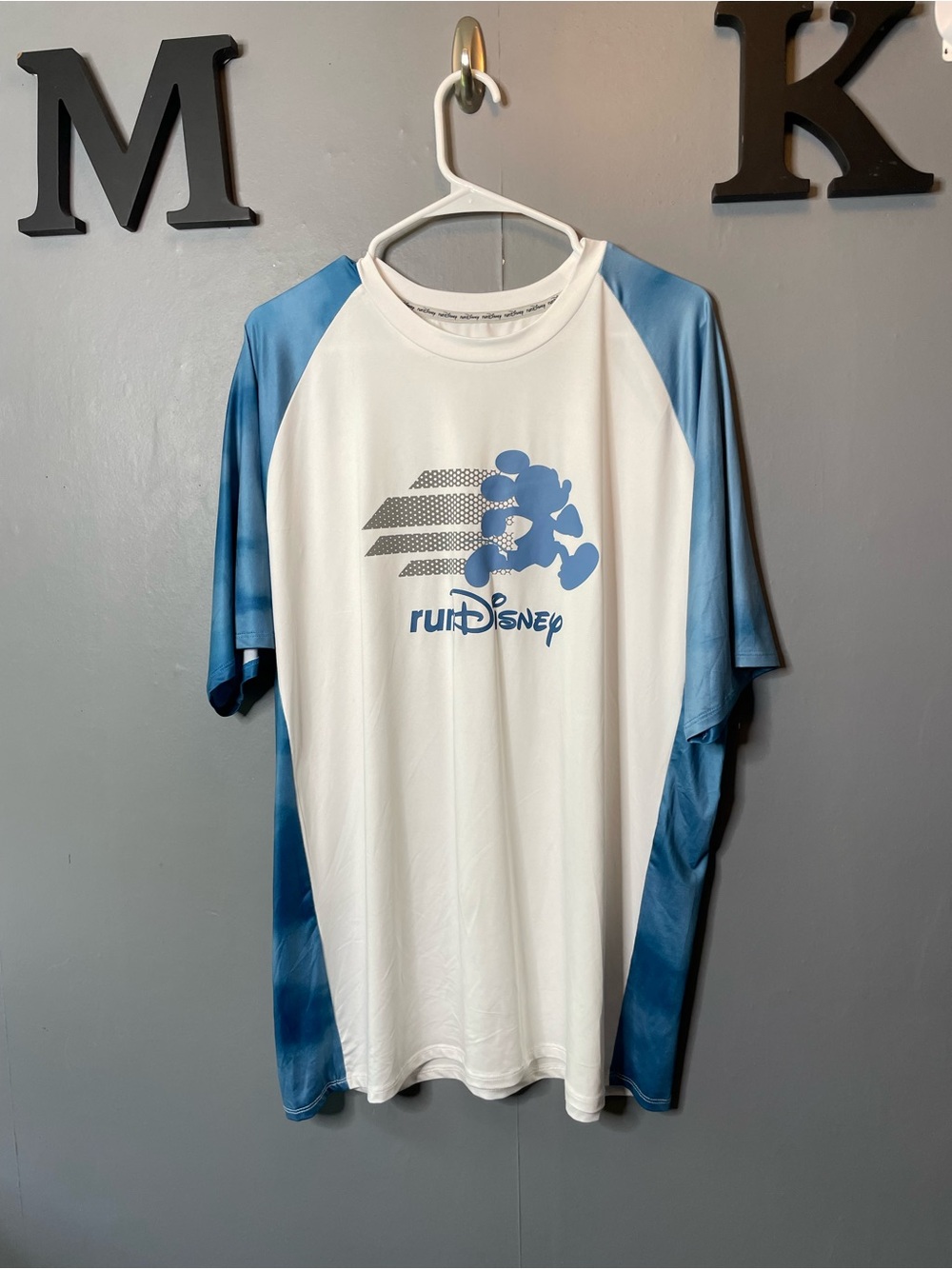 Disney runDisney Mickey Mouse Running Performance Tee White Blue Mens size Large